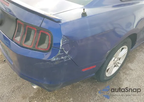 2014 Ford Mustang V6 z USA, uszkodzony, nr VIN 1ZVBP8AM2E5259004
